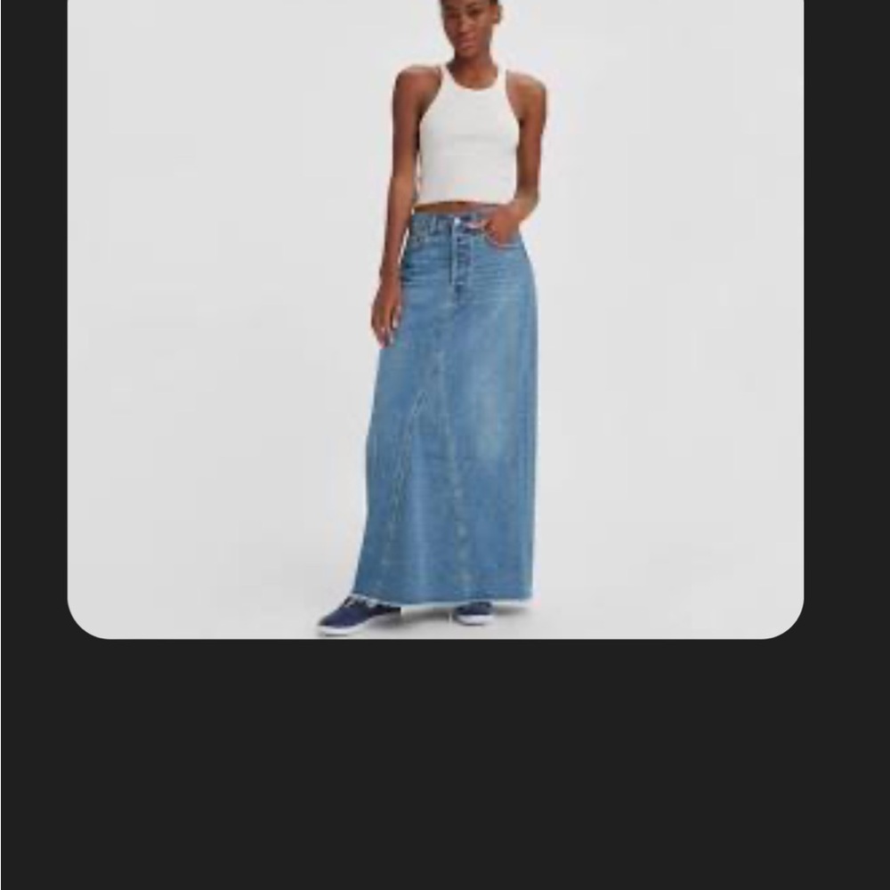 Levi’s maxi skirt. Blue. Preowned. Size 27